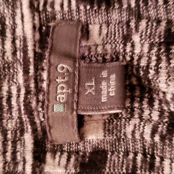 Apt 9 sweater - Picture 4 of 4